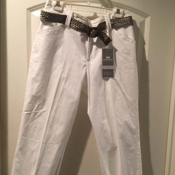 LOVELY WHITE CAPRIS. NATURALLY SLIMMING. NWT - Picture 3 of 5